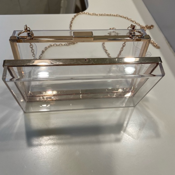 Clear Lucite Clutch With Gold Border - detachable crossbody chain - Picture 6 of 11